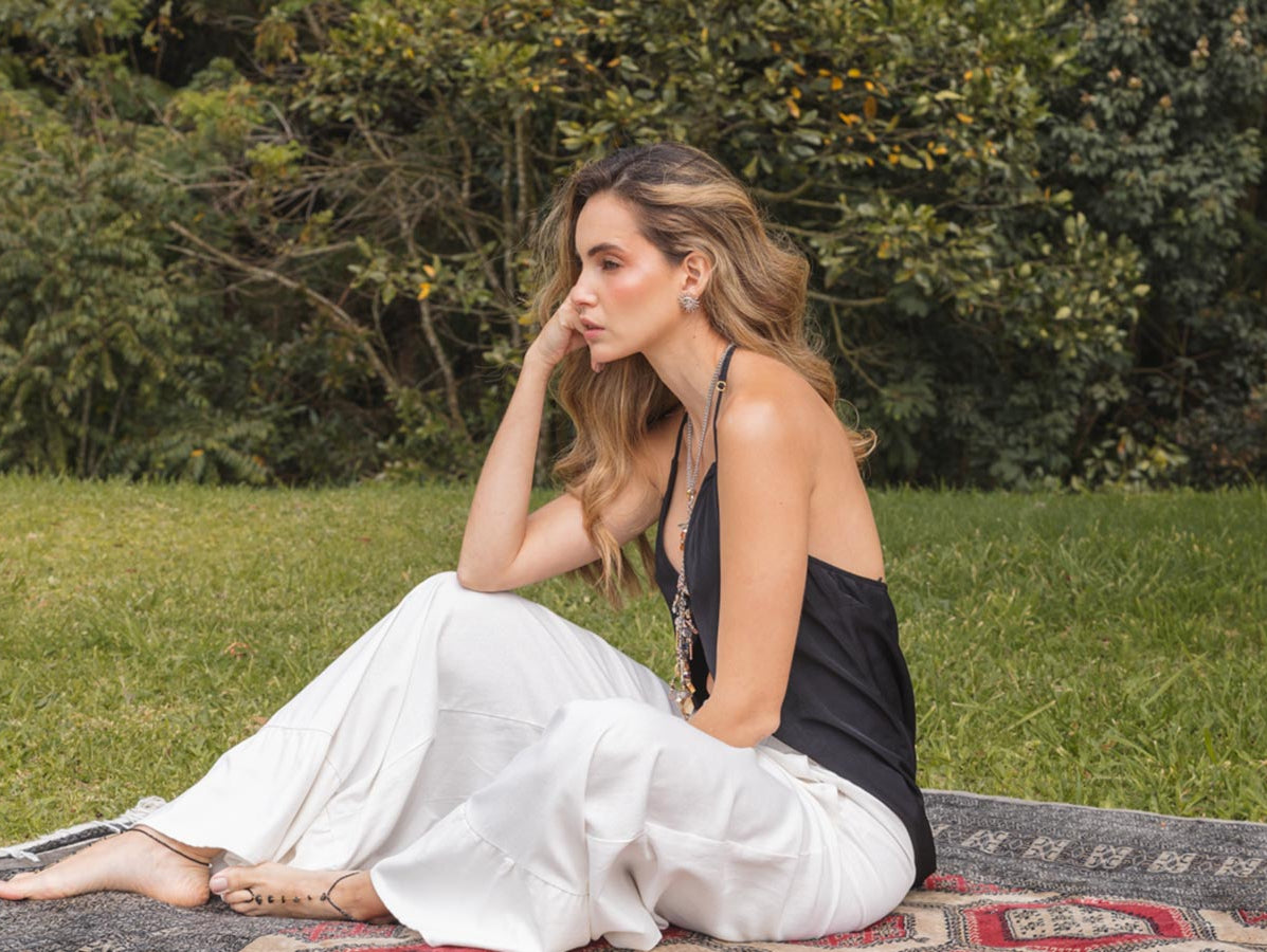 Por qué las prendas atemporales están reemplazando las tendencias rápidas